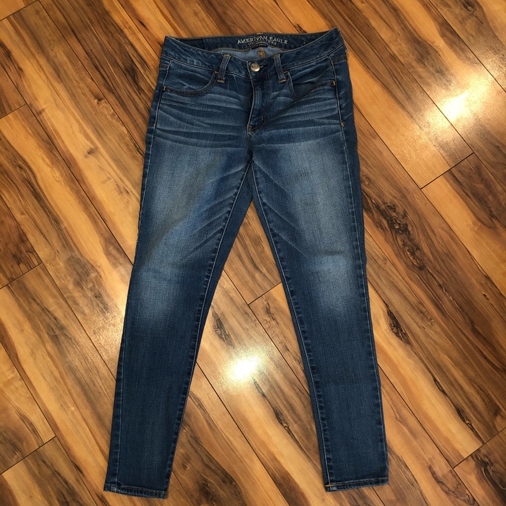 Size 6 Short American Eagle Jegging